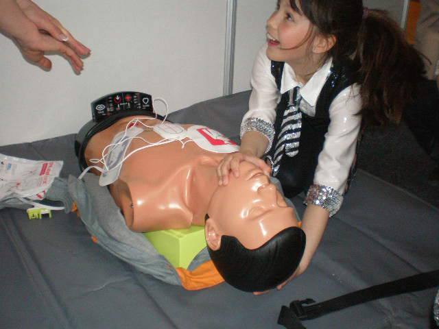 elsosegely-tanfolyam-defibrillator-plusz-020.jpg